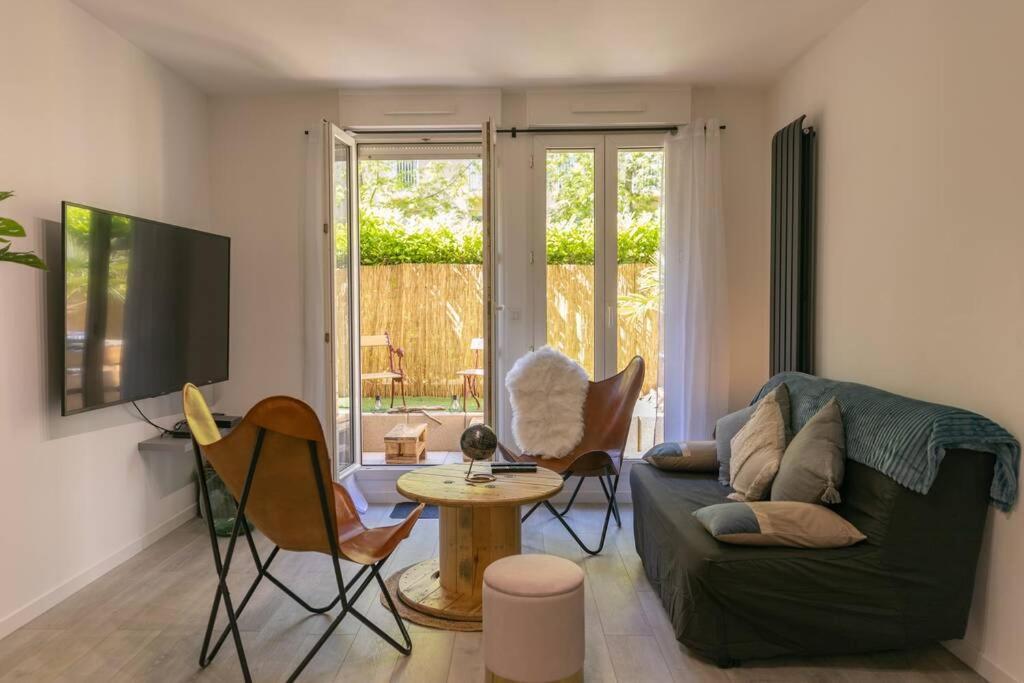 Superbe Appart Plein Centre Avec Parking & Jardin Мец Екстериор снимка